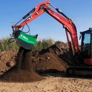 Třídicí lopata Cobra XS2-90 x Kubota KX057 01