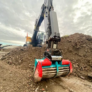 třídicí lopata MaC-Rock - třídění odpadní zeminy